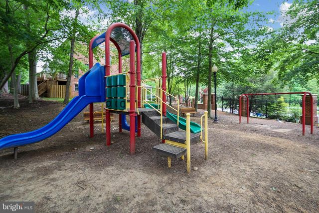 10555 TUCKERMAN HEIGHTS CIR, North Bethesda, MD 20852