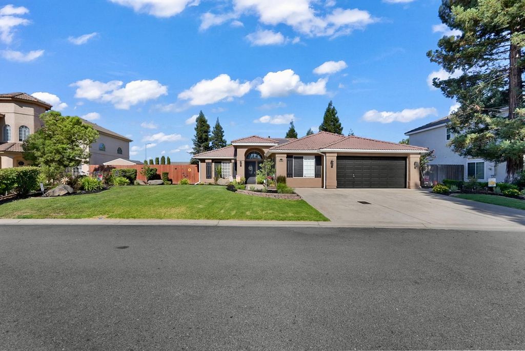 Image 1 of property listing at 5090 Congressional Street, Chowchilla, CA 93610