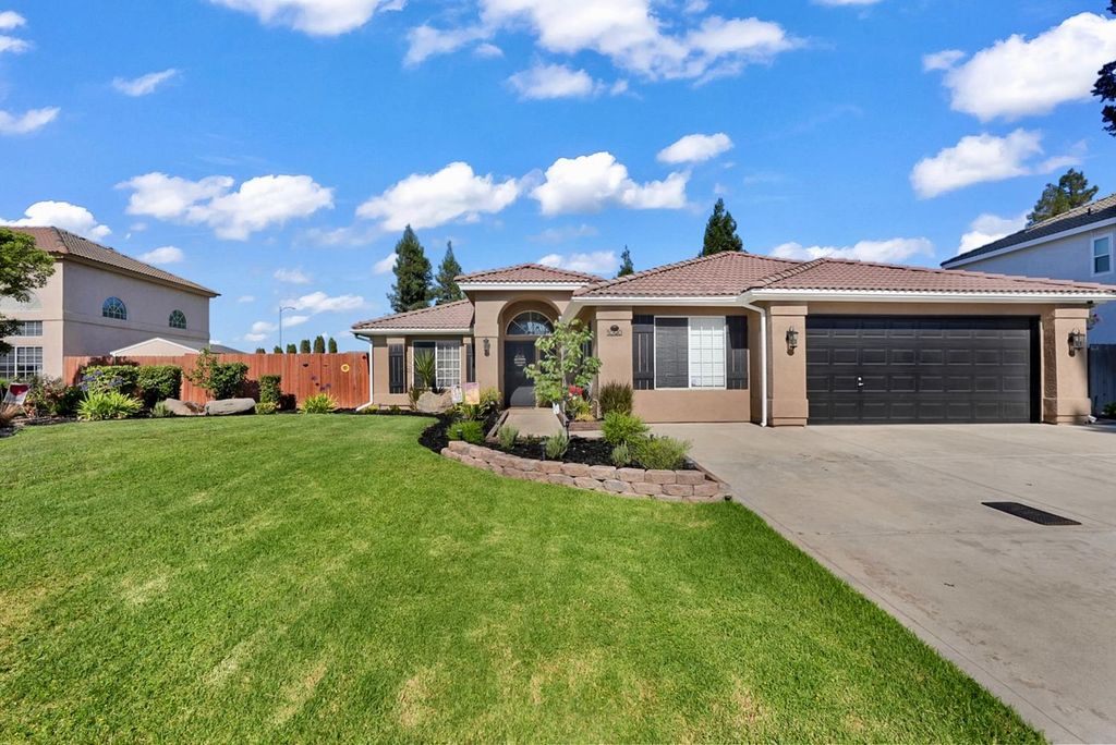 Image 3 of property listing at 5090 Congressional Street, Chowchilla, CA 93610