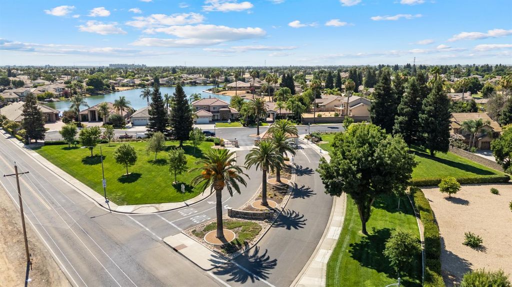 Image 5 of property listing at 5090 Congressional Street, Chowchilla, CA 93610