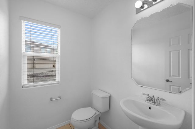 1270 Capitan Street NW, Los Lunas, NM 87031