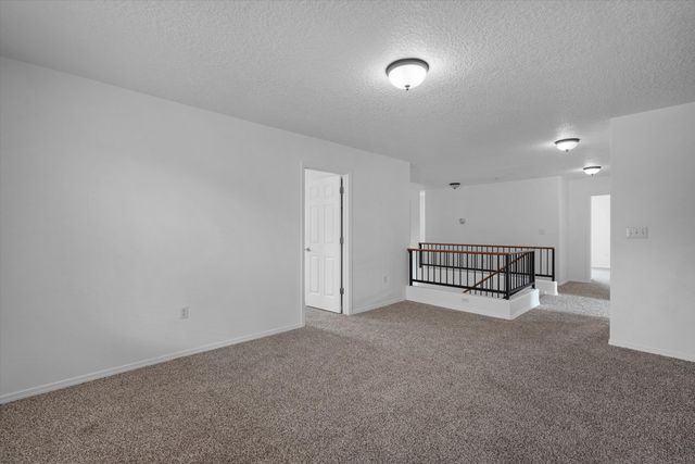 1270 Capitan Street NW, Los Lunas, NM 87031