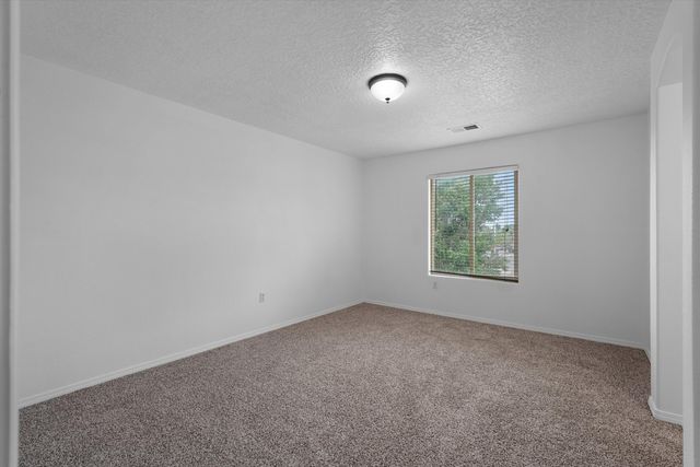 1270 Capitan Street NW, Los Lunas, NM 87031