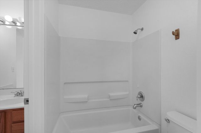 1270 Capitan Street NW, Los Lunas, NM 87031