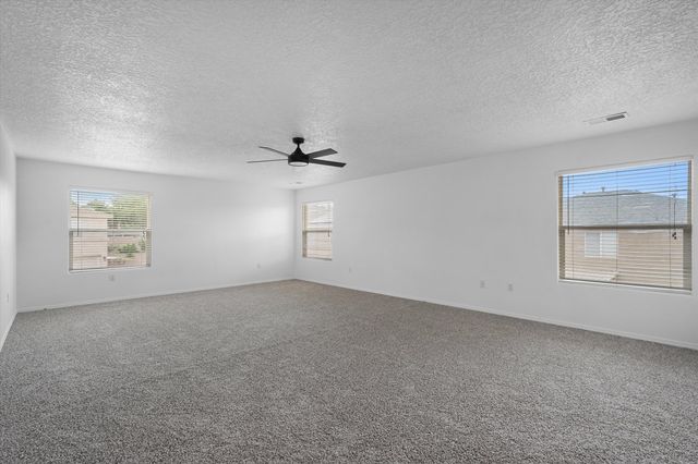1270 Capitan Street NW, Los Lunas, NM 87031