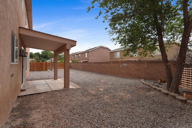 1270 Capitan Street NW, Los Lunas, NM 87031