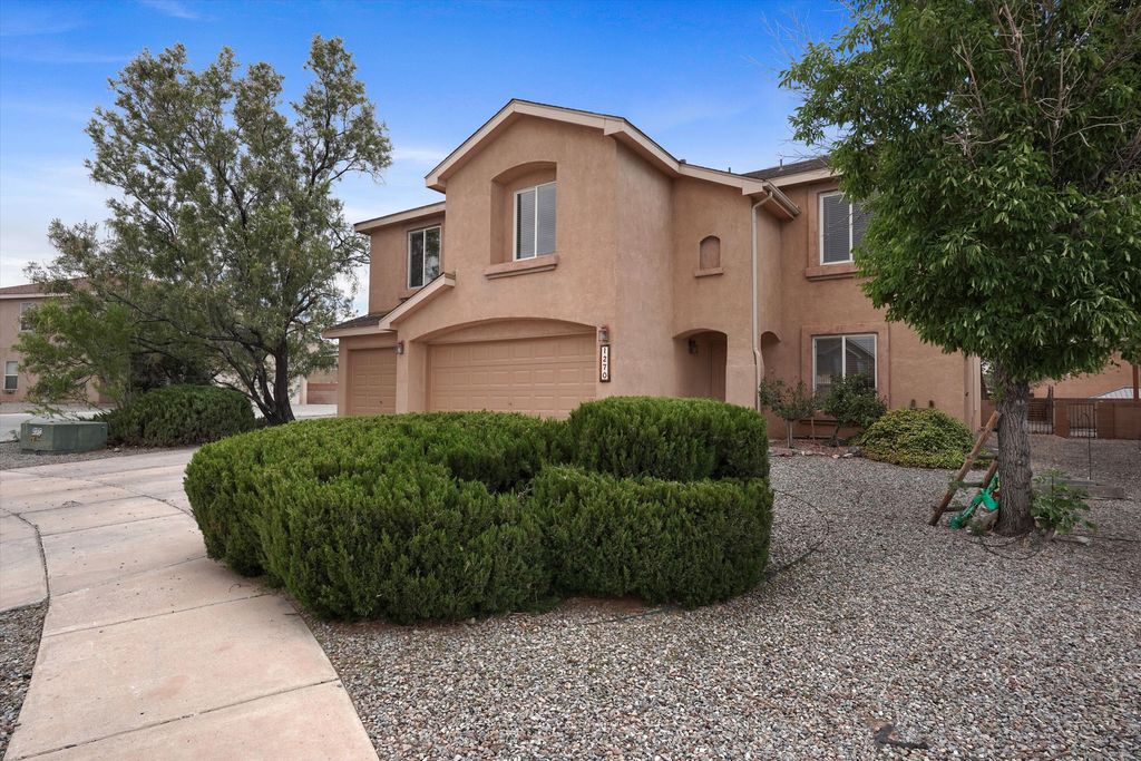 1270 Capitan Street NW, Los Lunas, NM 87031
