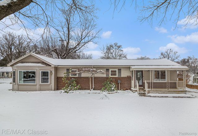3166 Arbutus Street, Commerce Charter Township, MI 48382