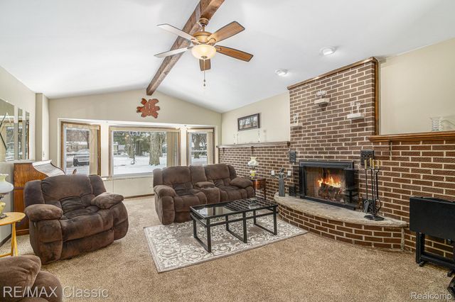 3166 Arbutus Street, Commerce Charter Township, MI 48382