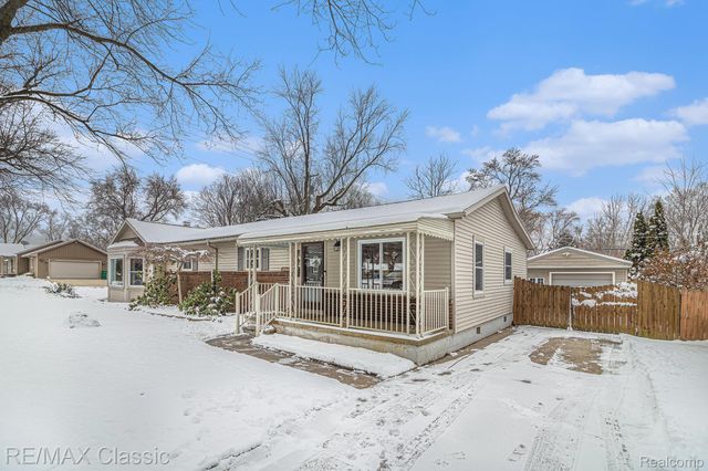 3166 Arbutus Street, Commerce Charter Township, MI 48382