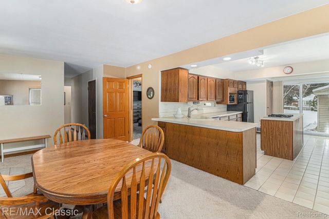 3166 Arbutus Street, Commerce Charter Township, MI 48382