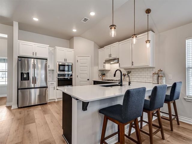 11117 NW 133rd Terrace, Yukon, OK 73099