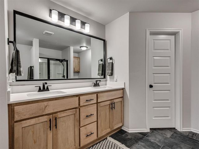 11117 NW 133rd Terrace, Yukon, OK 73099