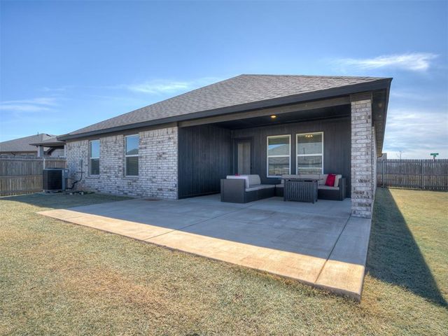 11117 NW 133rd Terrace, Yukon, OK 73099
