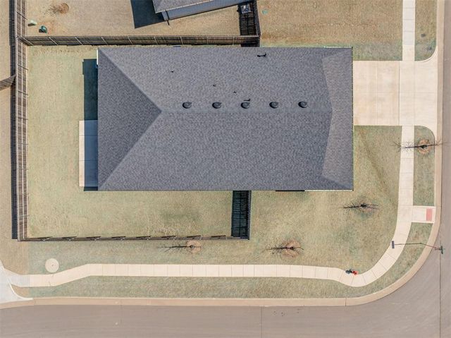11117 NW 133rd Terrace, Yukon, OK 73099