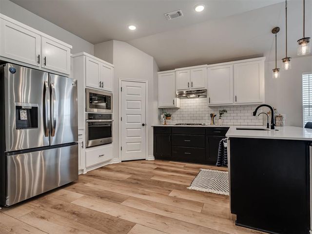 11117 NW 133rd Terrace, Yukon, OK 73099