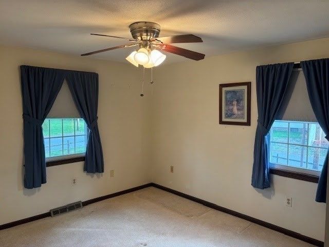 16 Watson St, Chicopee, MA 01020