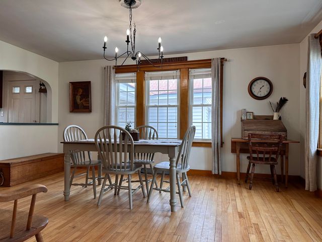 13 Grand Street, Claremont, NH 03743