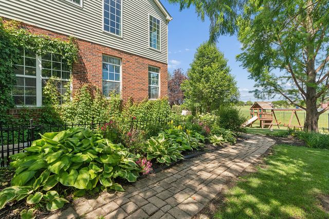 230 Ian Avenue, New Lenox, IL 60451