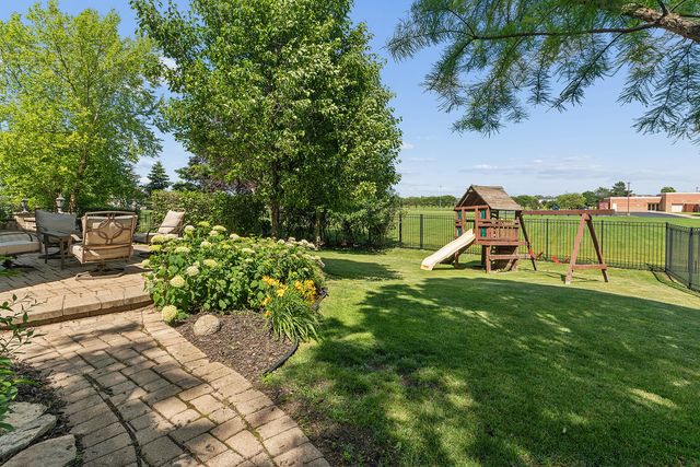 230 Ian Avenue, New Lenox, IL 60451
