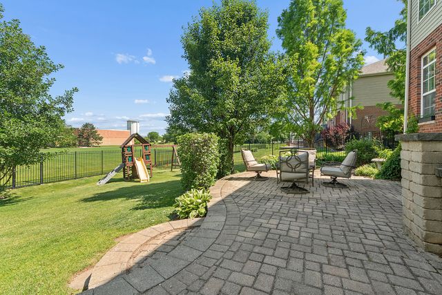 230 Ian Avenue, New Lenox, IL 60451