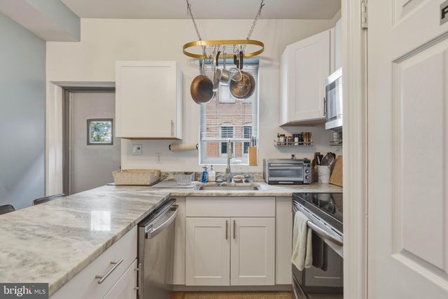 1406 N KING ST, Wilmington, DE 19801