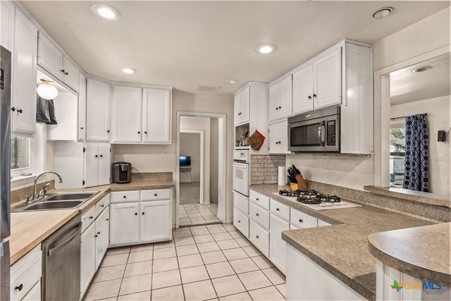 21 Snell Drive, Lampasas, TX 76550