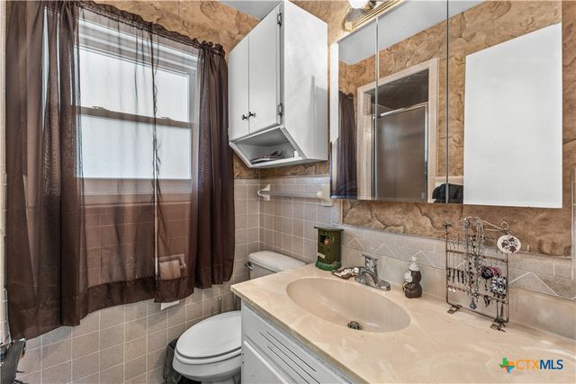 21 Snell Drive, Lampasas, TX 76550