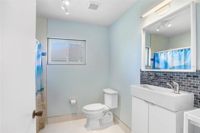 1826 WOLF LAUREL DRIVE, Sun City Center, FL 33573