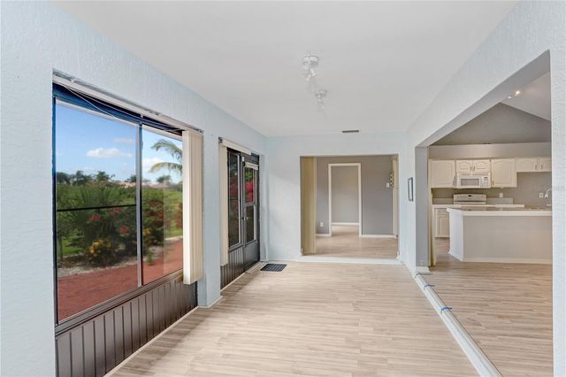 1826 WOLF LAUREL DRIVE, Sun City Center, FL 33573