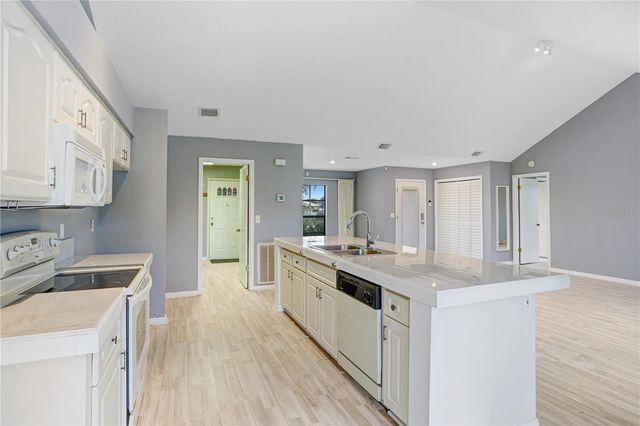 1826 WOLF LAUREL DRIVE, Sun City Center, FL 33573