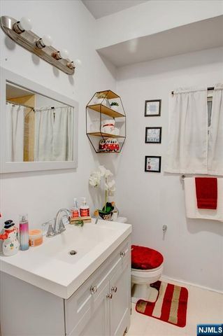 756-758 10th Street, Newark, NJ 07108