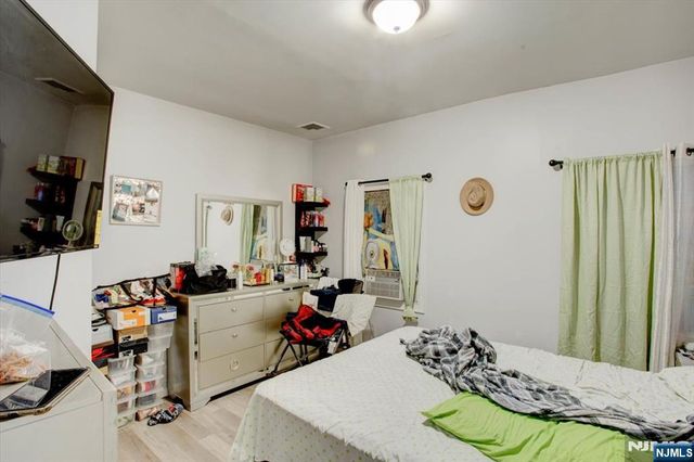 756-758 10th Street, Newark, NJ 07108