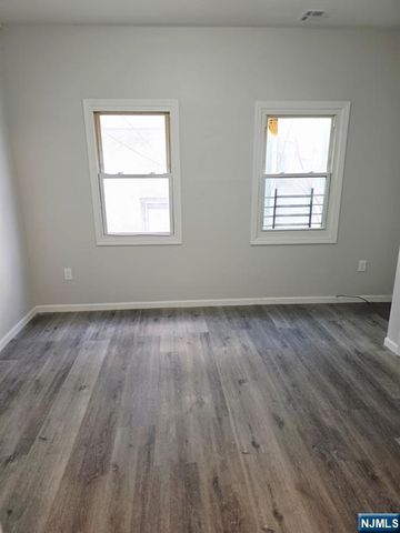 756-758 10th Street, Newark, NJ 07108