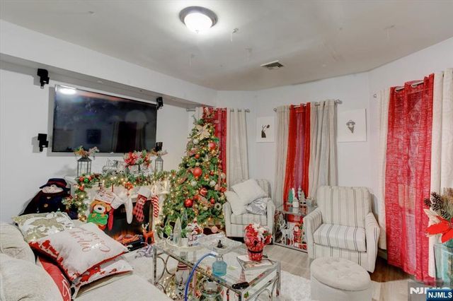 756-758 10th Street, Newark, NJ 07108