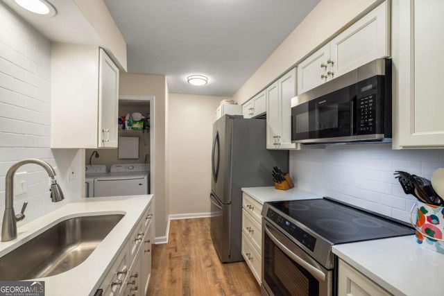 183 Triumph Drive NW, Atlanta, GA 30327