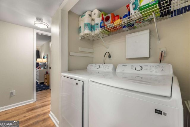 183 Triumph Drive NW, Atlanta, GA 30327