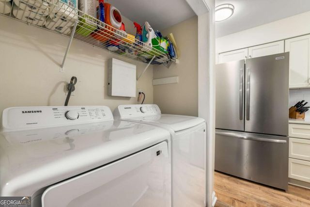 183 Triumph Drive NW, Atlanta, GA 30327