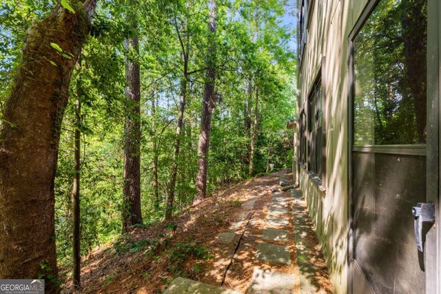 183 Triumph Drive NW, Atlanta, GA 30327