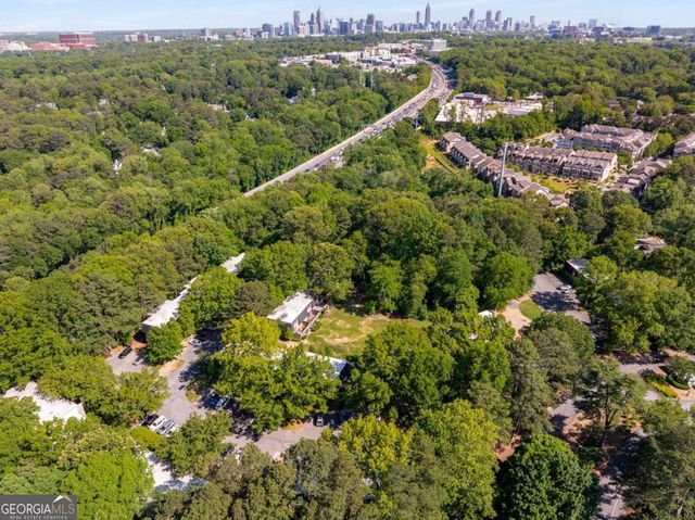 183 Triumph Drive NW, Atlanta, GA 30327