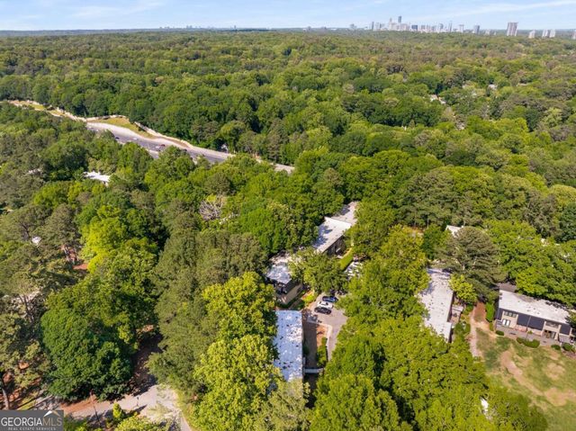 183 Triumph Drive NW, Atlanta, GA 30327