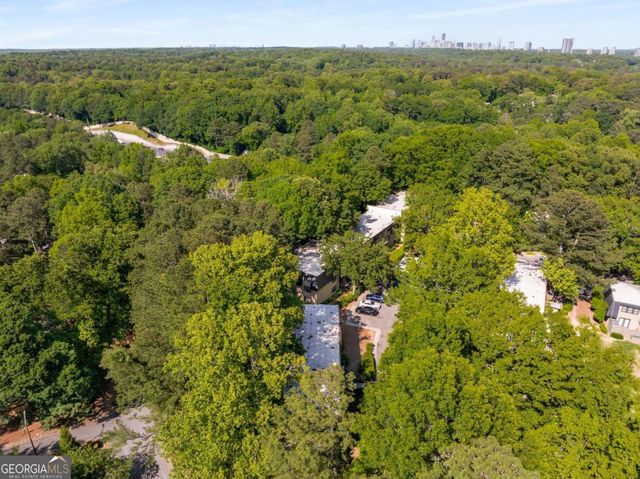 183 Triumph Drive NW, Atlanta, GA 30327