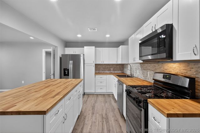 703 N Saltwell Street, Salina, OK 74365