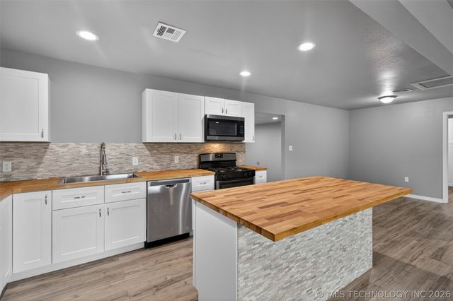 703 N Saltwell Street, Salina, OK 74365
