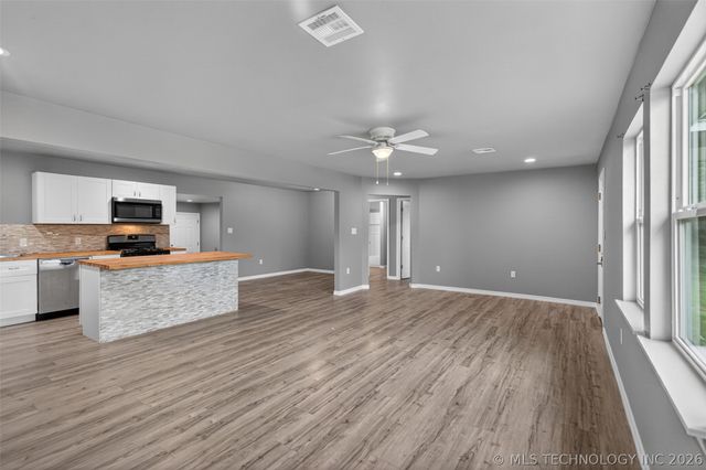 703 N Saltwell Street, Salina, OK 74365