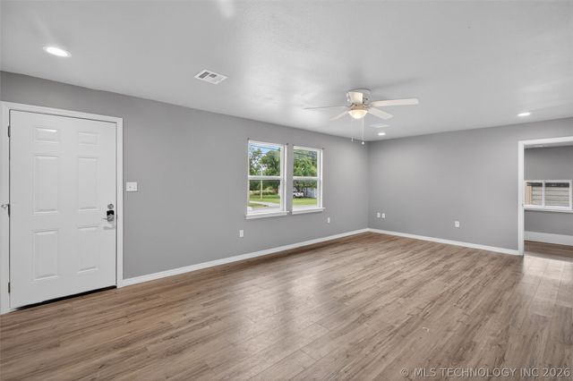 703 N Saltwell Street, Salina, OK 74365