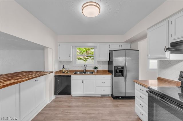 891 Pepperwood Drive, Brunswick, OH 44212