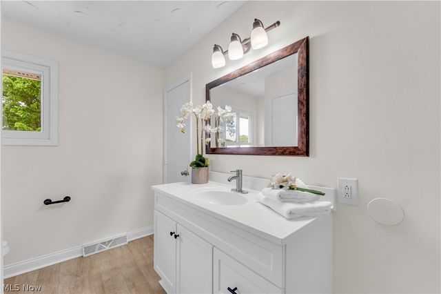891 Pepperwood Drive, Brunswick, OH 44212