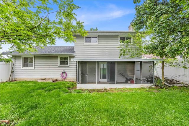 891 Pepperwood Drive, Brunswick, OH 44212