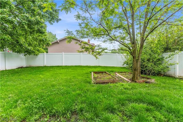 891 Pepperwood Drive, Brunswick, OH 44212